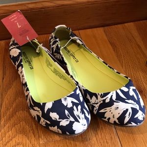 MOSSIMO Printed Flats